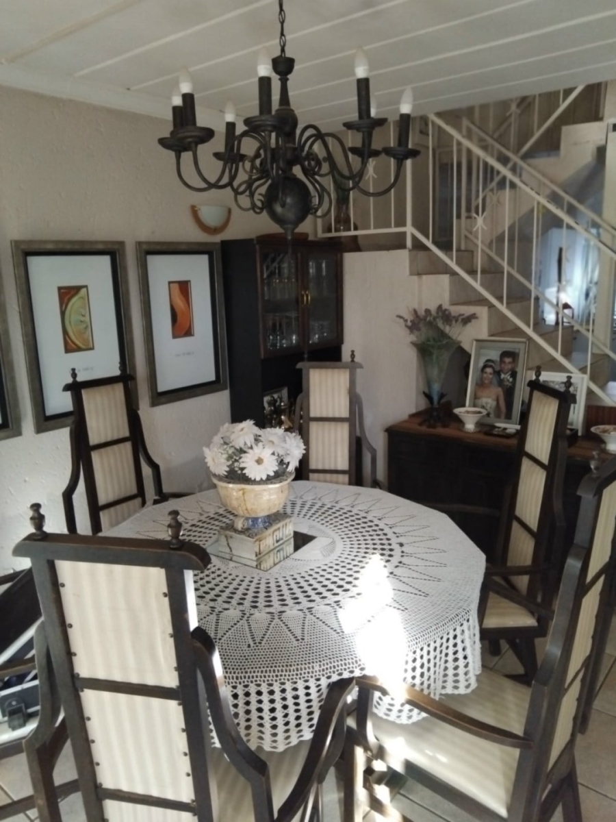 To Let 3 Bedroom Property for Rent in Kroonheuwel Free State